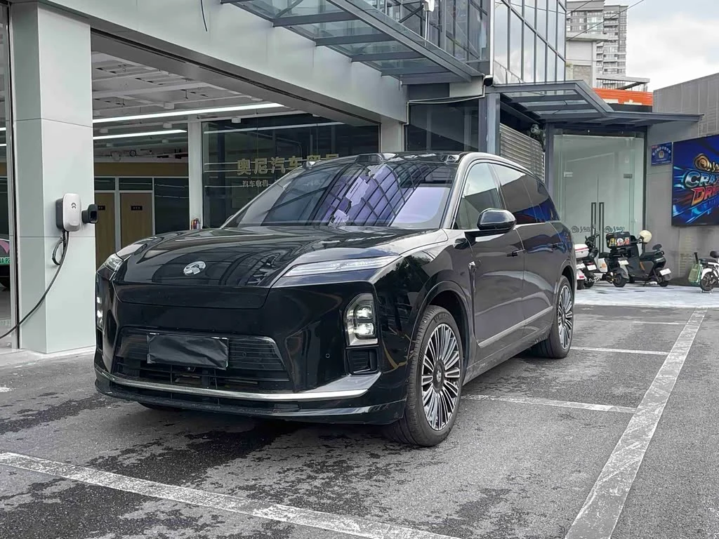 NIO ES8