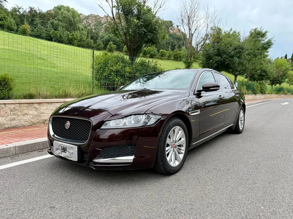 Jaguar XFL