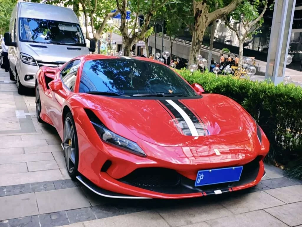 Ferrari F8