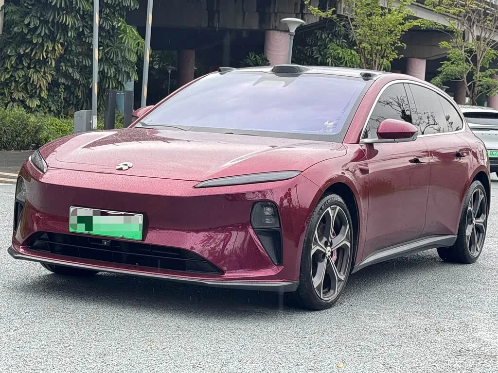 NIO ET5