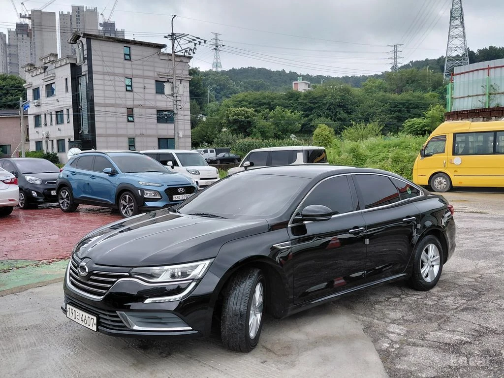 Renault SM6