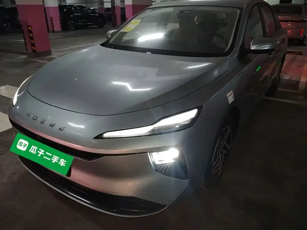 Roewe D6