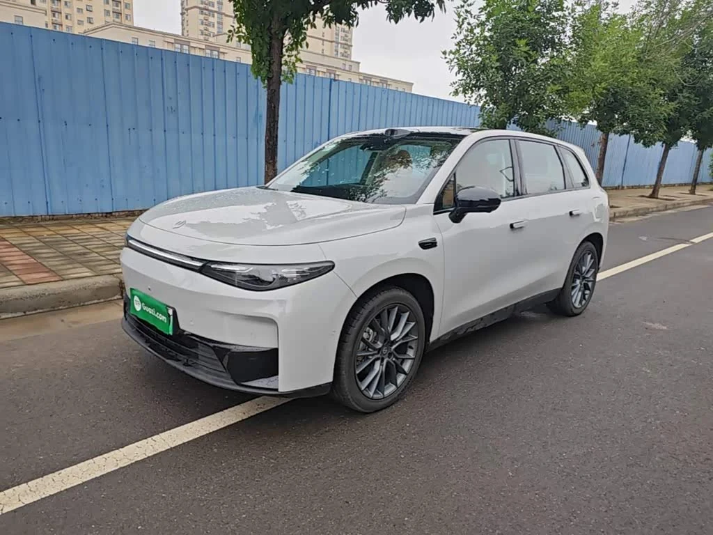 Leapmotor C10