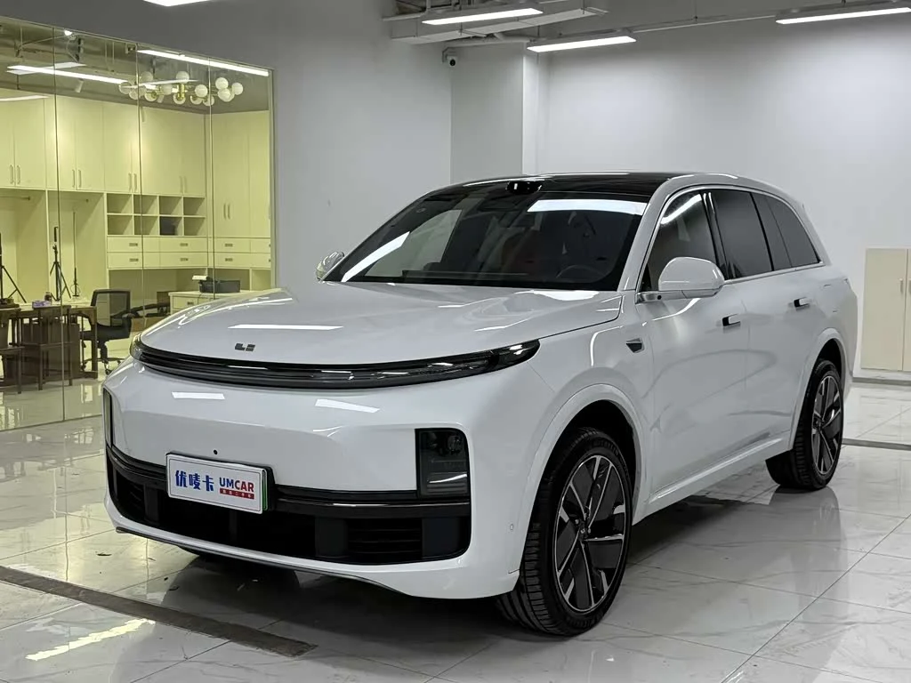 Li Auto L8