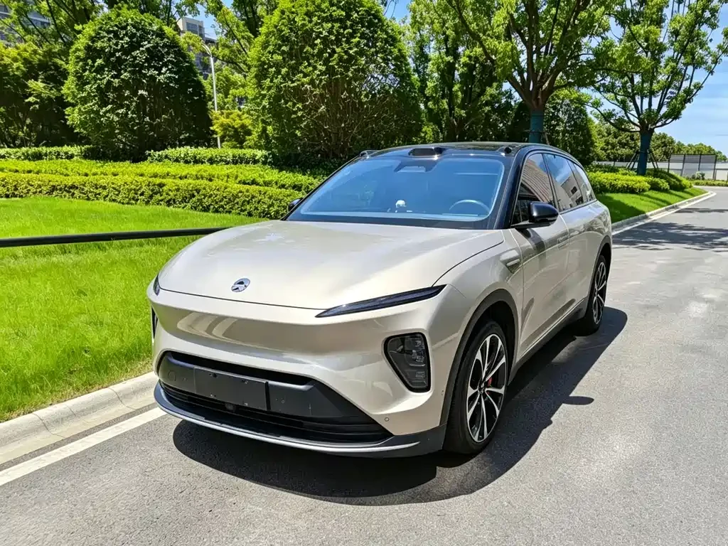 NIO ES8