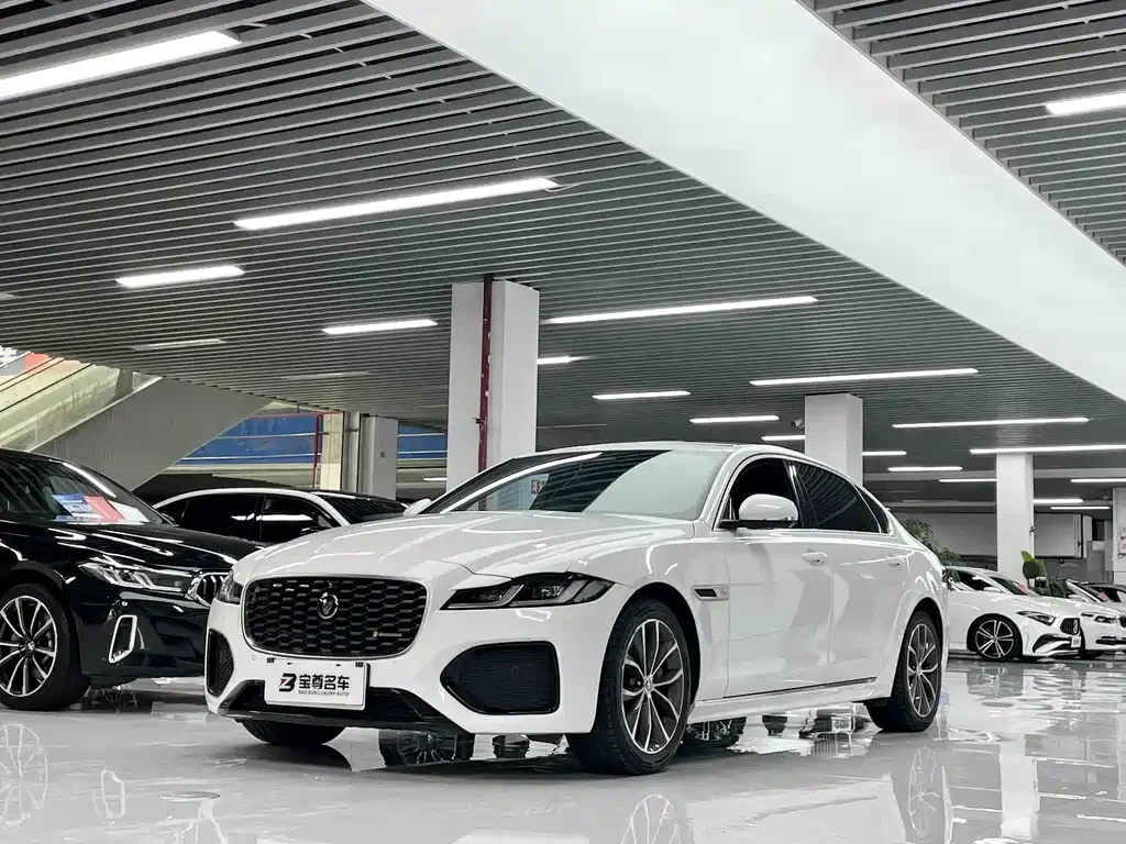Jaguar XFL