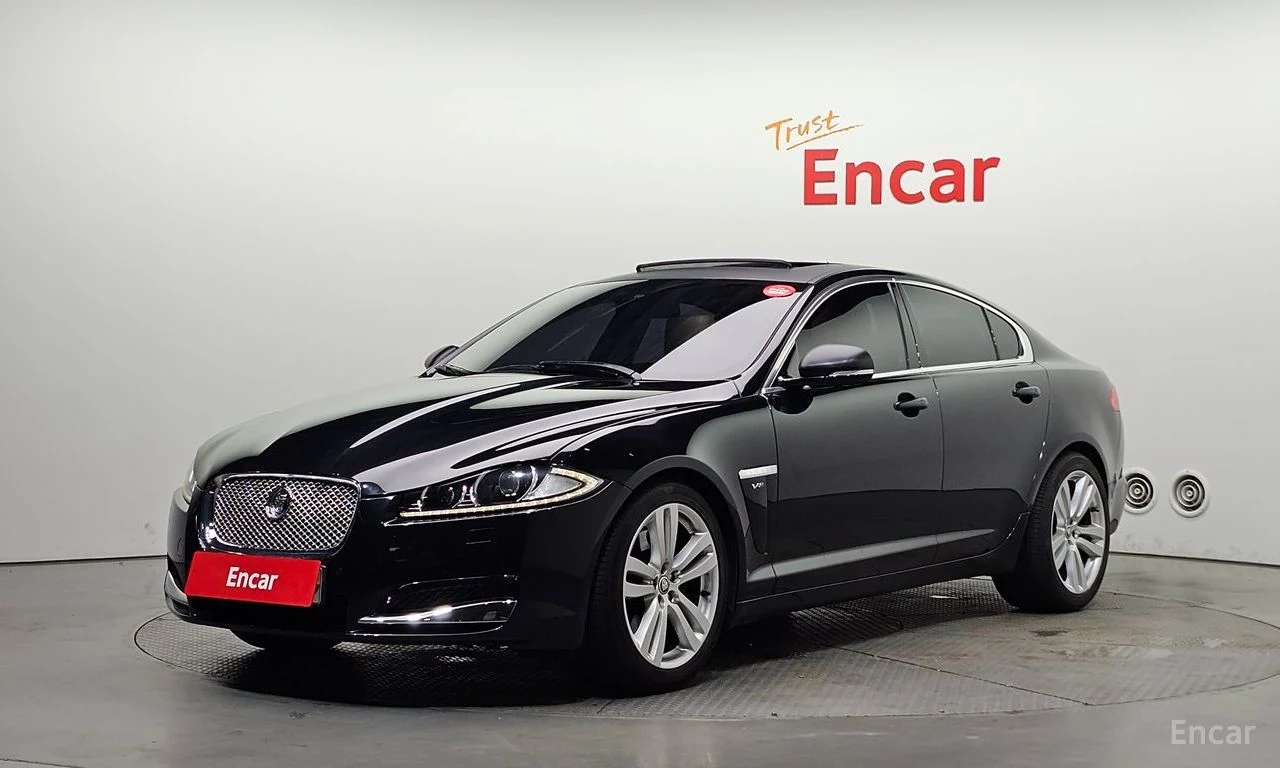 Jaguar XF