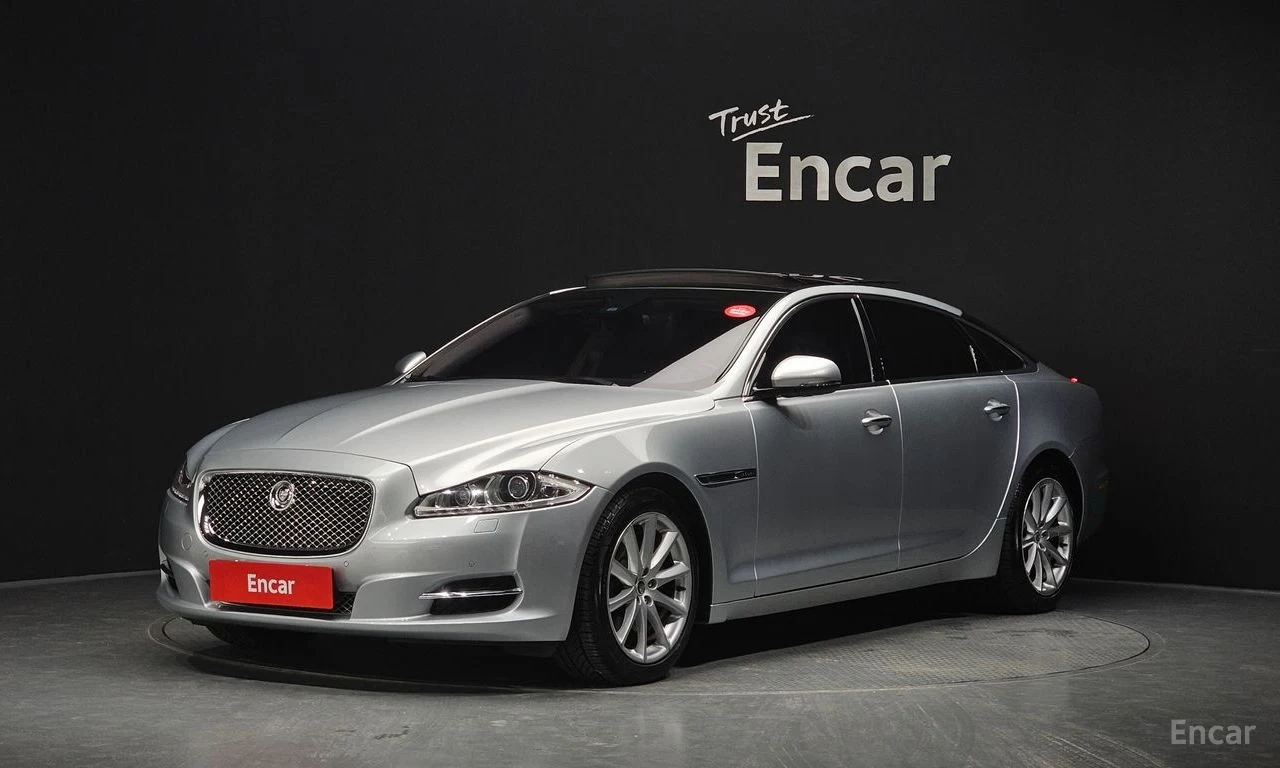 Jaguar XJ