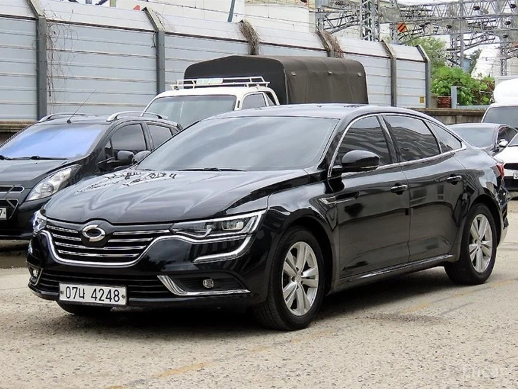 Renault SM6