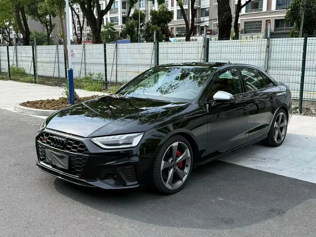 Audi S4