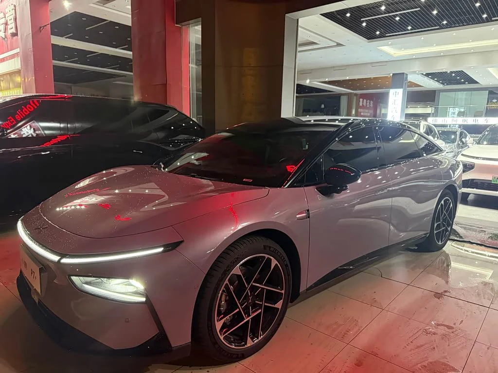 Xpeng P7