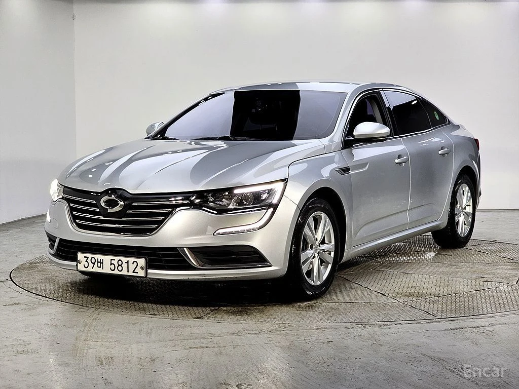 Renault SM6