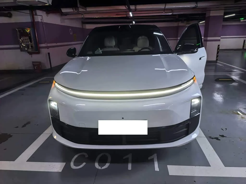 Li Auto L6