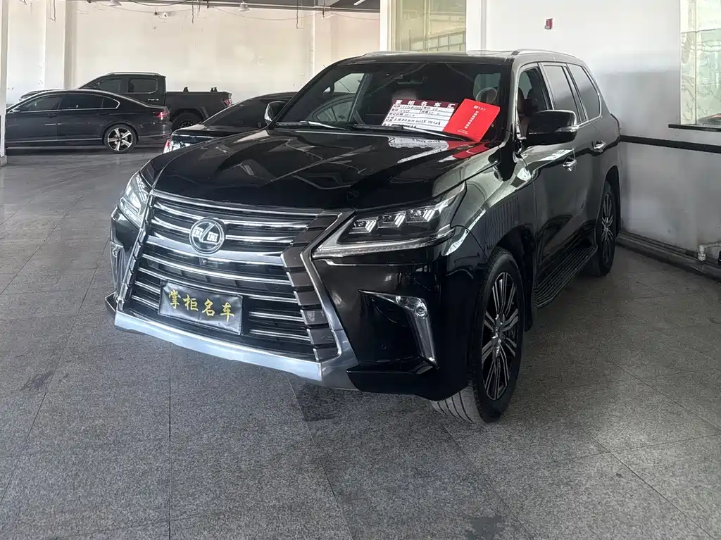 Lexus LX