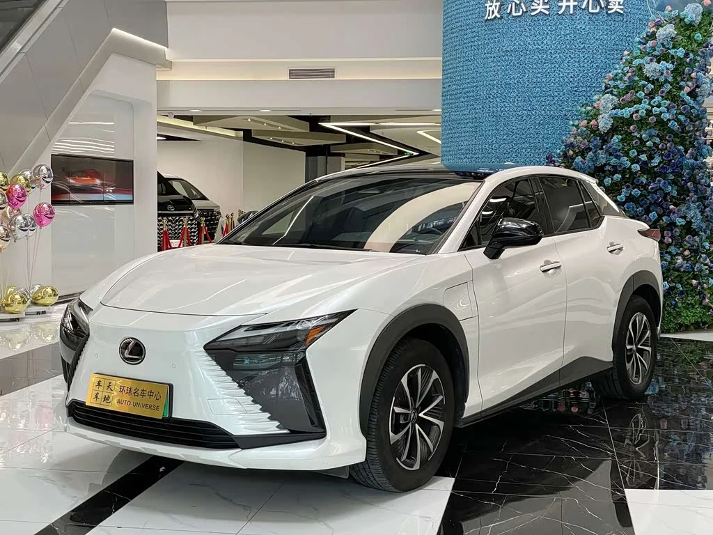 Lexus RZ