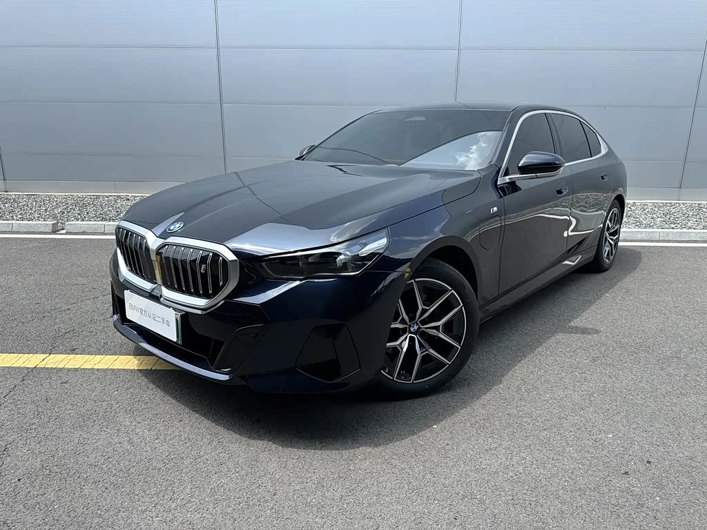 BMW i5