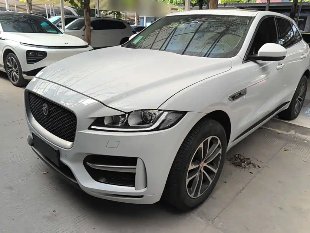 Jaguar F-Pace