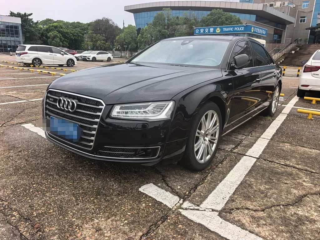 Audi A8