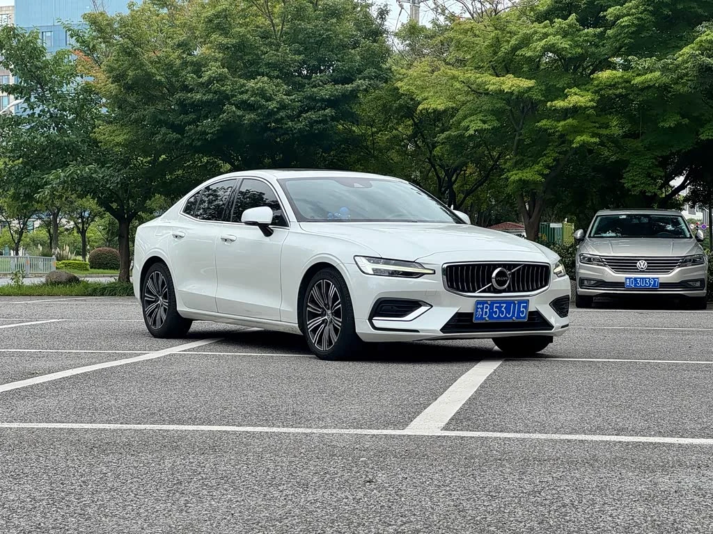 Volvo S60