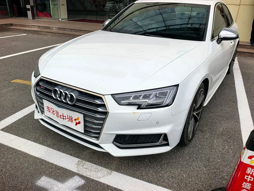 Audi S4