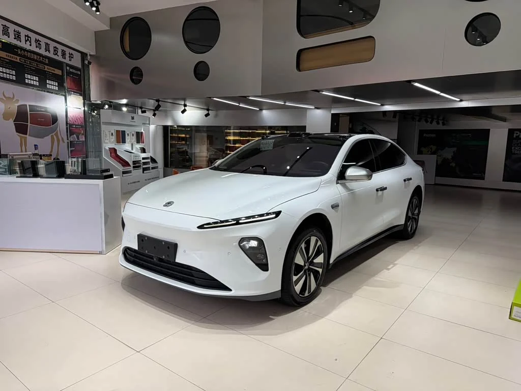 NIO ET7