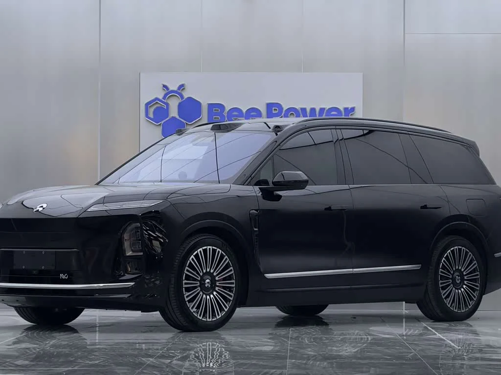 NIO ES8