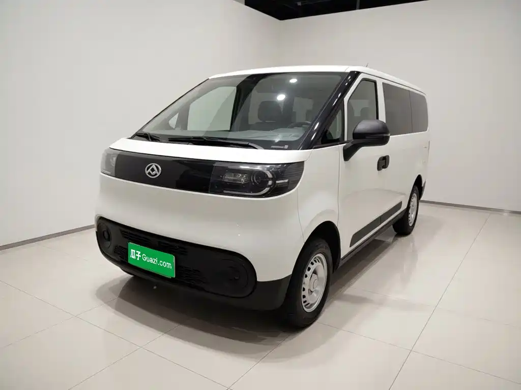 Maxus V1
