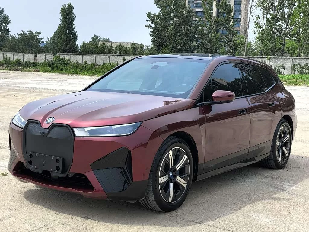 BMW iX