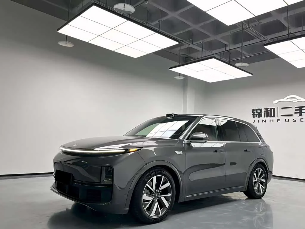 Li Auto L8