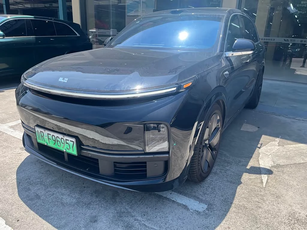 Li Auto L8