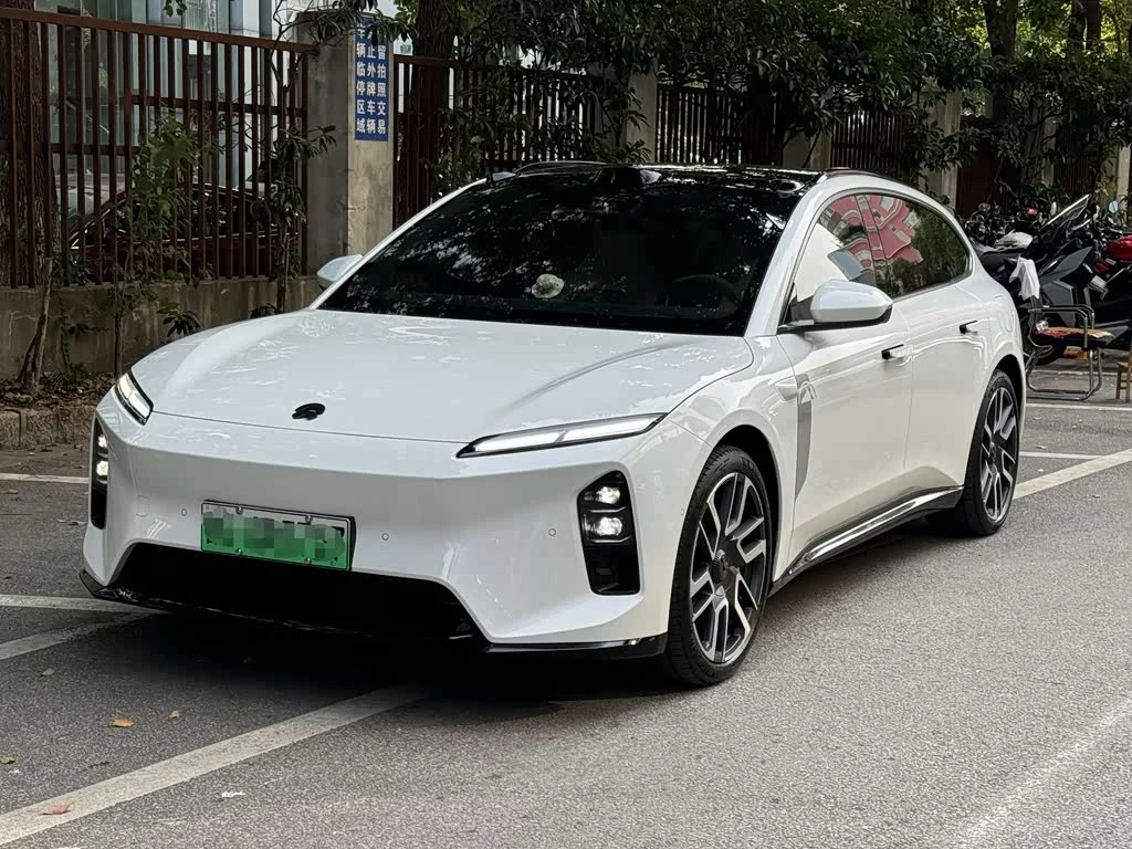 NIO ET5T