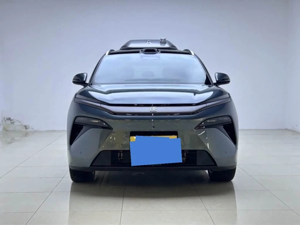 BYD Tang L