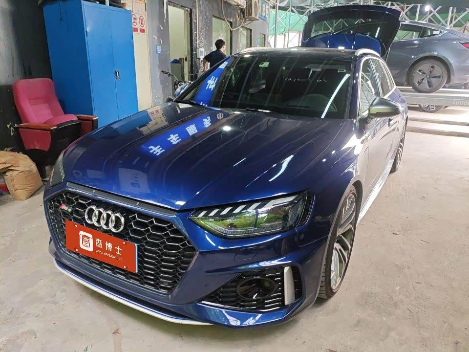Audi RS 4