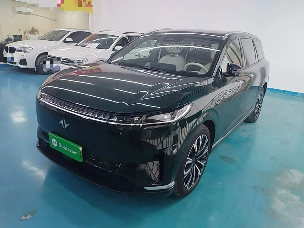 Dongfeng eπ008