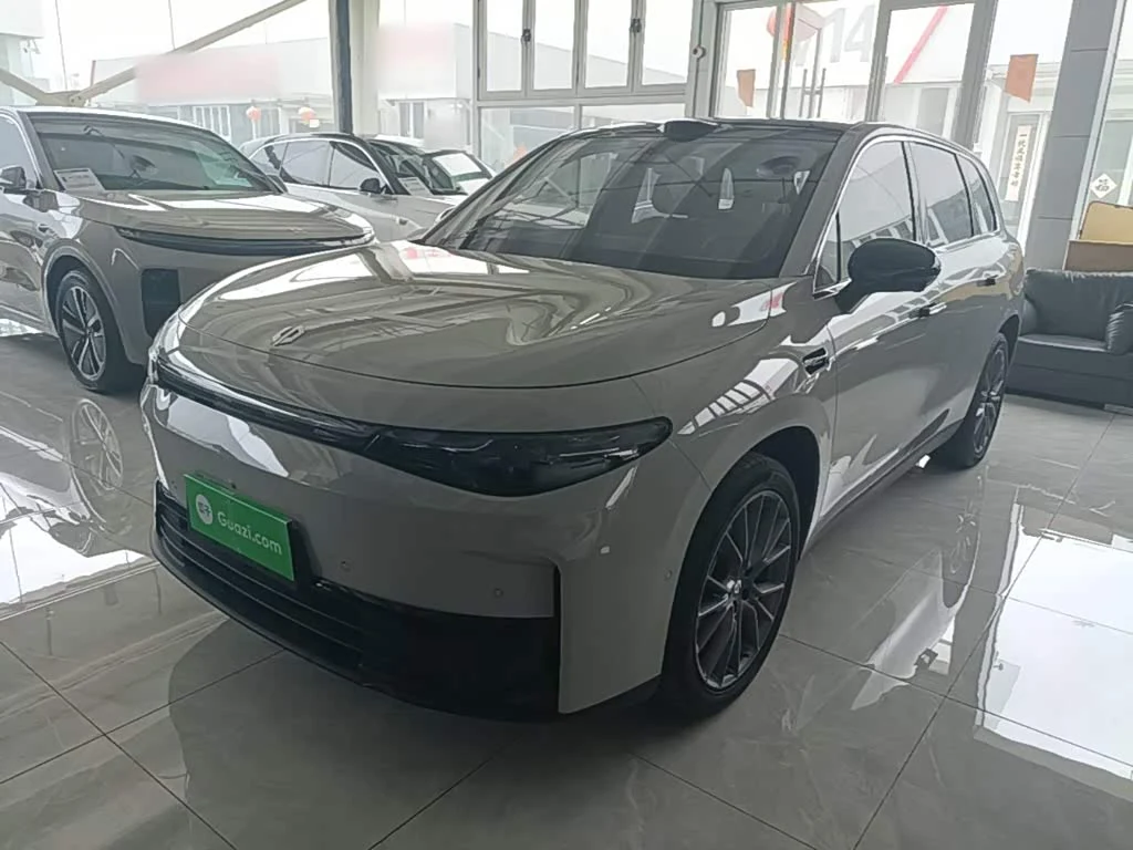Leapmotor C10