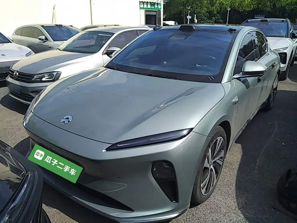 NIO ET5