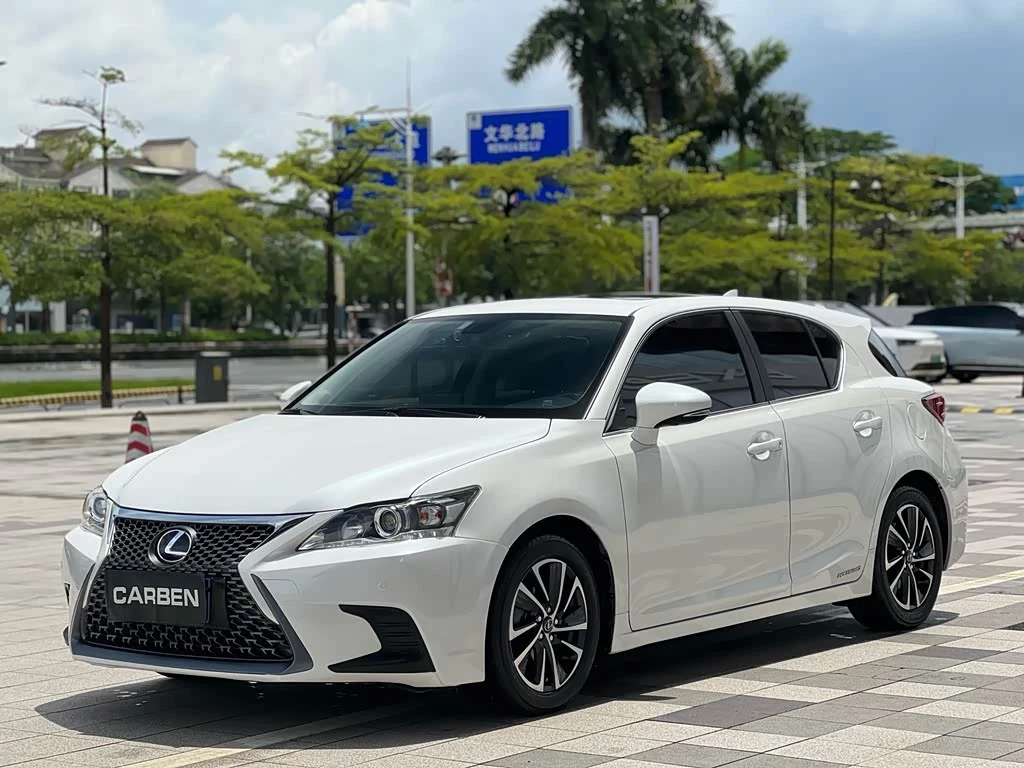 Lexus CT
