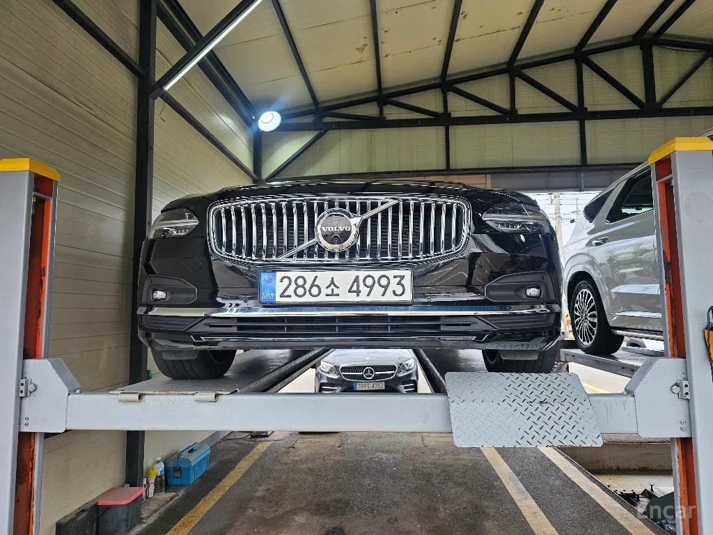 Volvo S90