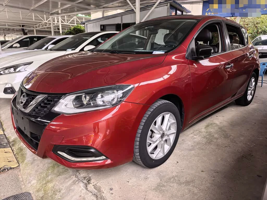 Nissan Tiida