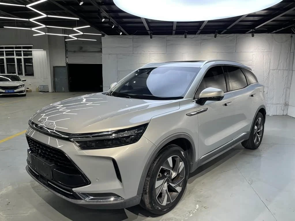 BAIC X7