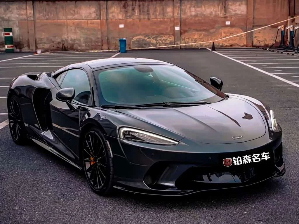 McLaren GT