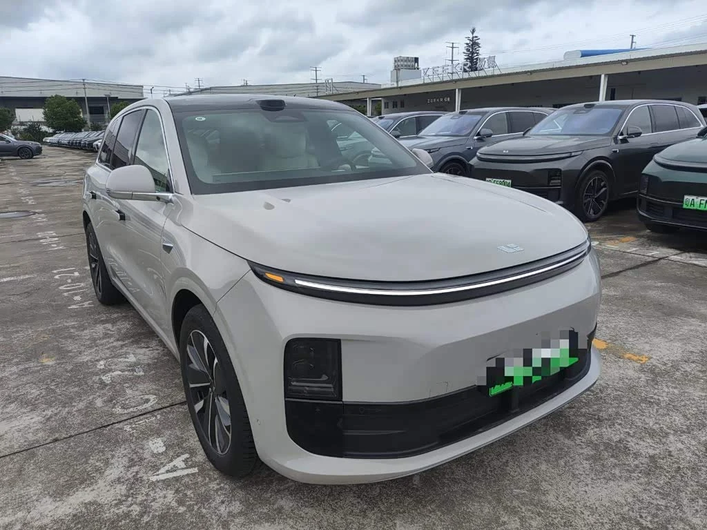Li Auto L6
