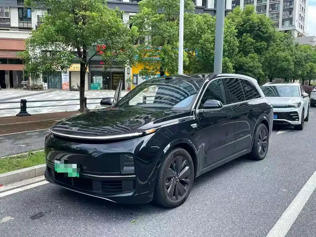 Li Auto L8