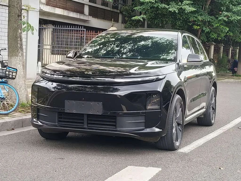 Li Auto L6