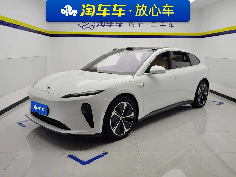 NIO ET5