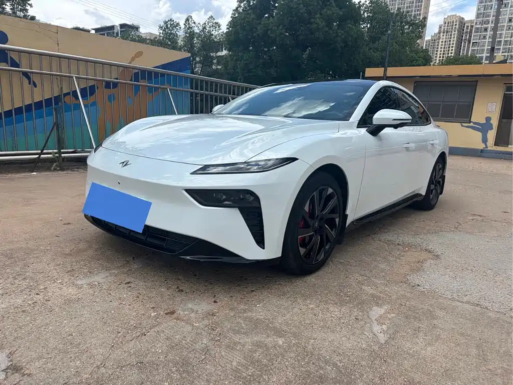 Dongfeng eπ007