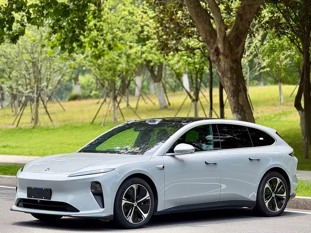NIO ET5T