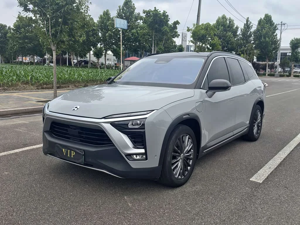 NIO ES8