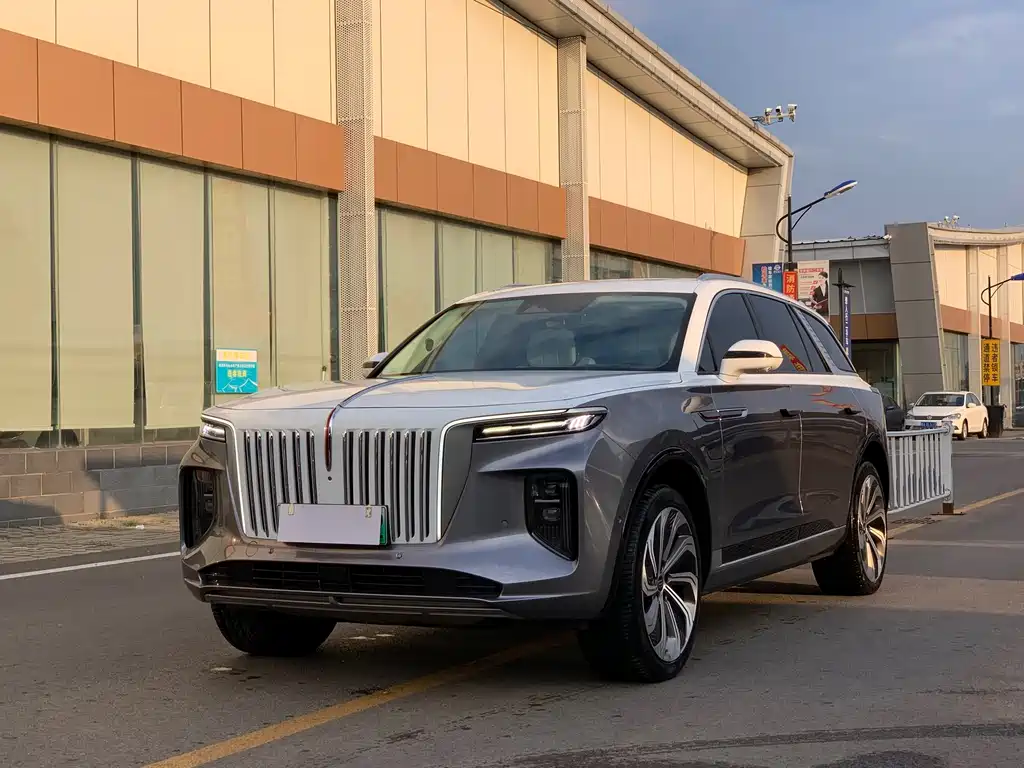 Hongqi E-HS9