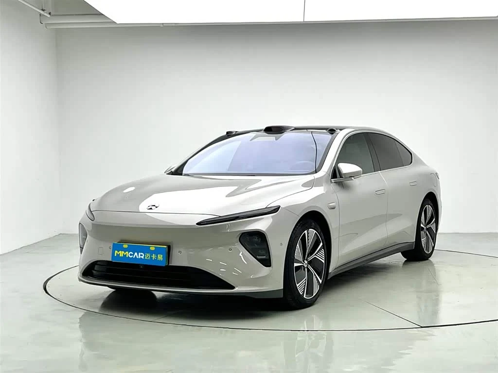 NIO ET7